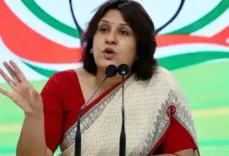 क्या लाल किले ब्लास्ट पर सुप्रिया श्रीनेत ने केंद्र सरकार से जवाब मांगा?