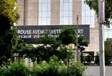 क्या लैंड फॉर जॉब मामले में राऊज एवेन्यू कोर्ट ने आरोपियों को समन जारी किया?