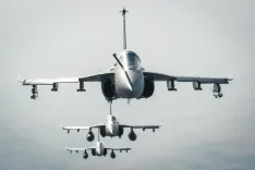 क्या एलसीए तेजस की ऐतिहासिक और पहली उड़ान को 25 वर्ष पूरे हो गए?