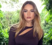 Did Lily James Feel Like a Fraud While Filming ‘Swiped’?