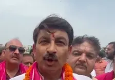 मनोज तिवारी ने डेरावल नगर में रामलीला भूमि पूजन किया, 'कालनेमियों' से सावधान रहने की दी चेतावनी