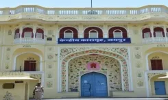 Will Two Life-Term Convicts Find Love Behind Bars?