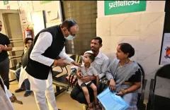 लखनऊ: चिनहट सीएचसी में उपमुख्यमंत्री ब्रजेश पाठक का सफाई पर कड़ा निरीक्षण