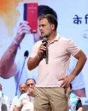 राजीव गांधी जयंती पर राहुल का सोनिया को भावुक संदेश: '35 साल से आपको हिम्मत से लड़ते देखा'