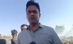 देवास में कबाड़ में लगी भीषण आग, दमकल की 10 से 12 गाड़ियां राहत कार्य में जुटी