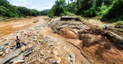 How is Madhya Pradesh Assisting Flood-Hit Chhattisgarh?