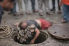 BMC suspends 4 employees, orders probe into Mumbai manhole death