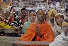 क्या शिखर धवन ने महाकाल के दर्शन करने उज्जैन का दौरा किया?