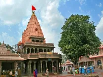 What Actions Did the Mahakal Temple Committee Take After the Sanctum Clash?
