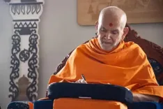 क्या महंत स्वामी महाराज का दिव्य दीपावली संदेश सच्चा प्रकाश आत्मा का जागरण है?