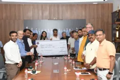 Did Maharashtra Cricket Association Honor Smriti Mandhana with a Rs 50 Lakh Award?