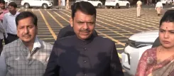 महाराष्ट्र दिवस 2025: CM फडणवीस ने हुतात्मा स्मारक पर संयुक्त आंदोलन के शहीदों को दी श्रद्धांजलि