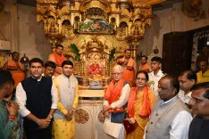 जिष्णु देव वर्मा ने महाराष्ट्र के राज्यपाल के रूप में सिद्धिविनायक मंदिर में की पूजा