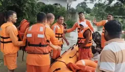 क्या महाराष्ट्र में बाढ़ राहत अभियान से 34 लोगों को बचाया गया?