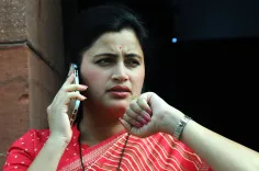 क्या पूर्व सांसद नवनीत राणा को मिली फिर से बम से उड़ाने की धमकी?