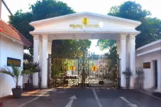 Why is Maharashtra Raj Bhavan Now Called ‘Lok Bhavan’?