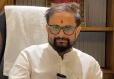क्या <b>नरेश म्हास्के</b> ने <b>राजन विचारे</b> पर भ्रष्टाचार के गंभीर आरोप लगाए?