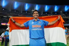 क्या दीप्ति शर्मा बनीं प्लेयर ऑफ द सीरीज, ट्रॉफी माता-पिता को समर्पित की?