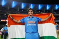 महिला विश्व कप: दीप्ति शर्मा रही प्लेयर ऑफ द सीरीज, ट्रॉफी माता-पिता को किया समर्पित 
