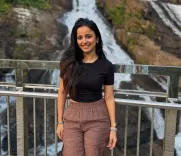 Did Mahima Makwana Almost Break a Bone While Filming in Kerala?