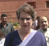 संसद में विपक्ष का हंगामा: महंगाई, एलपीजी संकट और टेलीकॉम नीतियों पर सरकार से जवाब की मांग