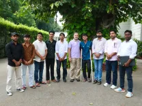 राहुल गांधी ने बिहार छात्र आंदोलन के घायलों से की मुलाकात, बोले — 'मैं इन युवाओं के साथ खड़ा हूं'