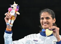 जैस्मीन लेम्बोरिया ने माइकेला वाल्श को 5-0 से हराकर 57 किग्रा बॉक्सिंग में गोल्ड मेडल जीता
