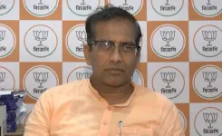 ममता बनर्जी के हाईकोर्ट में वकील बनने पर विवाद, भाजपा ने बार काउंसिल नियमों का हवाला देकर उठाए सवाल