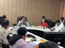 Mandaviya Chairs Porbandar DISHA Meet, Reviews Scheme Delivery
