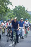 Mandaviya cycles with NCC cadets for Nasha Mukt Bharat