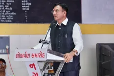 Mandaviya Inaugurates Manavadar Municipal Office, Flags Off Ambulance