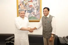 Mandaviya wishes cabinet colleague Vaishnaw on birthday