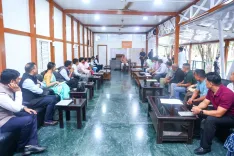 Manipur CM meets IDP groups, vows rehabilitation after ethnic violence