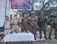 मणिपुर में सुरक्षा बलों की कार्रवाई: तीन बंकर नष्ट, बड़ी मात्रा में हथियार बरामद