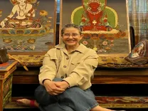 मनीषा कोइराला ने नेपाल में कला की गहराई में खोया, सांस्कृतिक धरोहर की खोज