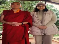 मनीषा कोइराला ने तिब्बती बौद्ध शिक्षक से जाना 'मृत्यु और पुनर्जन्म' के बीच का रहस्य, शेयर किया अनुभव