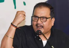 क्या मनोज झा ने चुनाव आयोग पर सवाल उठाए, बिहार में महागठबंधन की जीत का दावा किया?