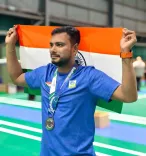 क्या मनोज सरकार ने रैकेट खरीदने के लिए कभी पैसे नहीं होने की चुनौती से लड़कर देश को पैरालंपिक में मेडल दिलाया?