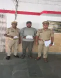 मथुरा में साइबर ठगी गिरोह का भंडाफोड़: ₹1.25 लाख नकद और 23 एटीएम कार्ड सहित आरोपी गिरफ्तार