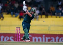 Matt Renshaw's maiden ODI hundred powers Australia to 294 vs Zimbabwe