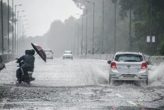 Heavy rain, thunderstorm alert for south Bengal districts in next 24 hours