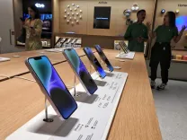 Mobile retailers urge Finance Ministry to exempt UPI MDR charges