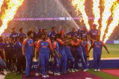 मोहसिन नकवी ने 10 नवंबर को भारत को एशिया कप ट्रॉफी सौंपने की पेशकश की