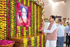 MP CM Mohan Yadav Pays Tribute to State's First CM Ravishankar Shukla