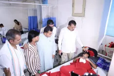 Did Congress Hold BJP Government Responsible for the Carbide Gun Incident?