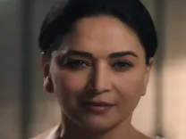 क्या 'मिसेज देशपांडे' में माधुरी दीक्षित का पहला लुक दर्शकों को डरा देगा?