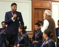 कॉमनवेल्थ मेडलिस्ट नरेंदर ने PM मोदी को सुनाया पाकिस्तानी मुक्केबाज का चुटीला किस्सा, PM खिलखिलाकर हंसे