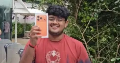 क्या मुंबई में एप्पल स्टोर के बाहर आईफोन 17 खरीदने के लिए लगी है भीड़?