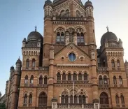 मुंबई में भारी बारिश के बीच जनजीवन सामान्य, बीएमसी सतर्क, सहायता के लिए जारी हेल्पलाइन नंबर