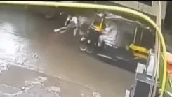 मुंबई के विले पार्ले में हिट एंड रन: मीठीबाई कॉलेज के पास छात्रा को बाइक ने मारी टक्कर, जुहू पुलिस ने दर्ज किया मामला